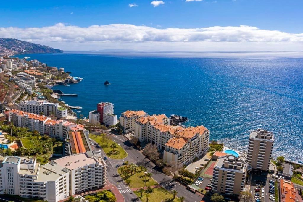 Blue Sky Apartment With Pool By Hr Madeira Funchal  Exterior photo